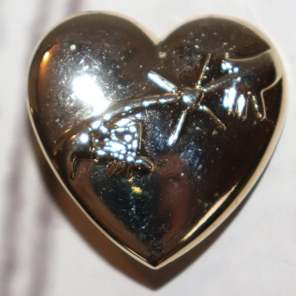 💫❤️🌠 GOLD ET UNIVERSAL STUDIOS HEART BROOCH · 1